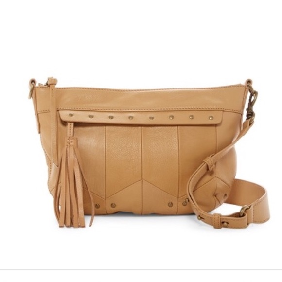 joelle hawkens Handbags - ⬇️$85  Carley Small Leather Tan Boho Crossbody